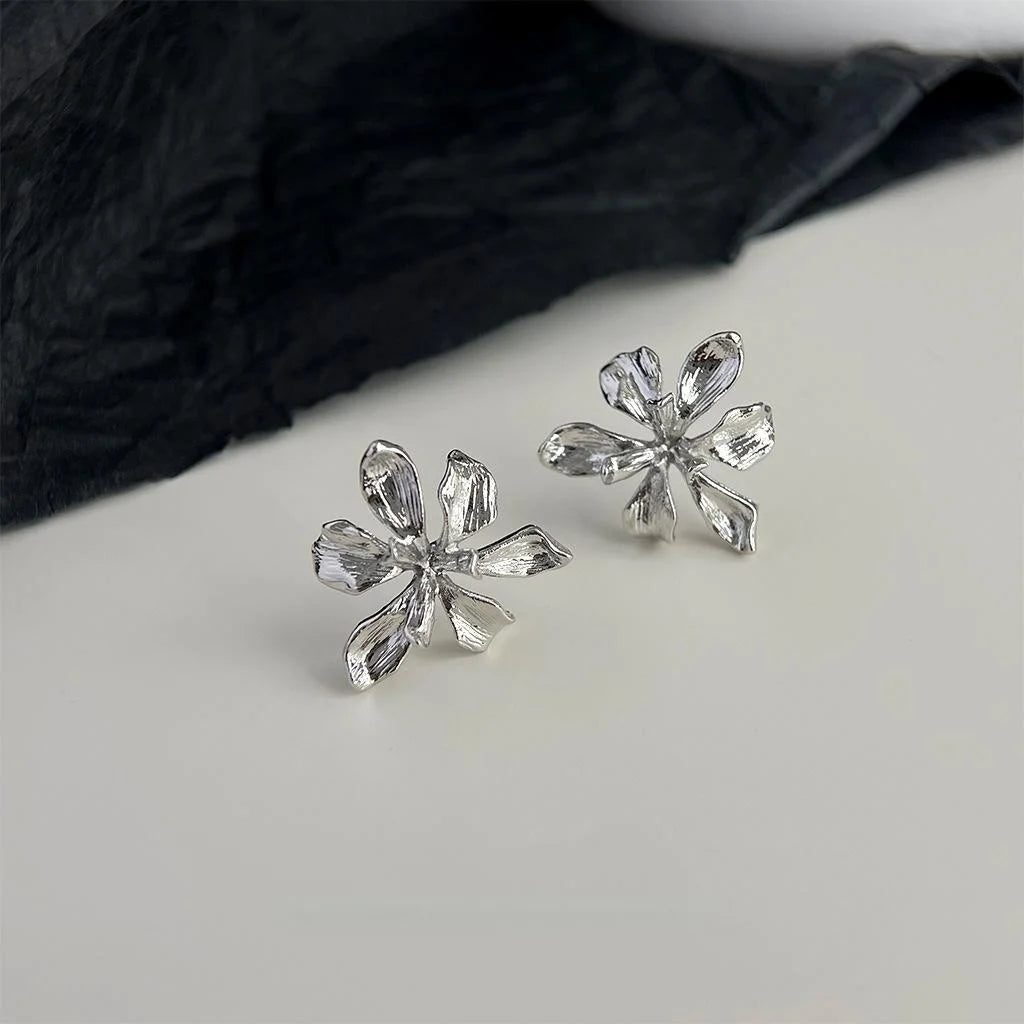 Sweet Cool Iris Flower Stud Earrings Copper Petal Design Elegant Spring Jewelry