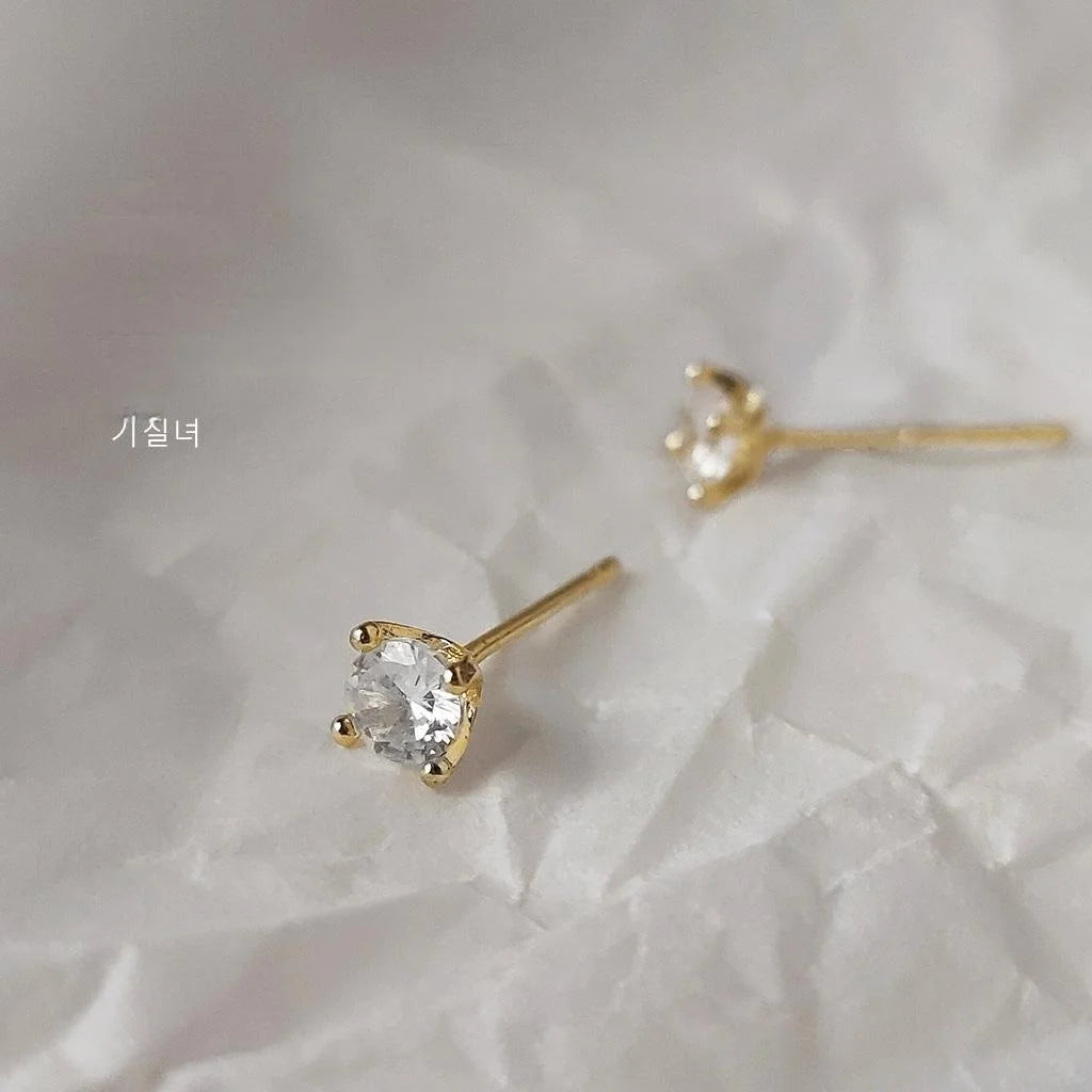 Minimalist Round Zircon Stud Earrings Silver Plated Copper Four Prong Geometric Office Jewelry