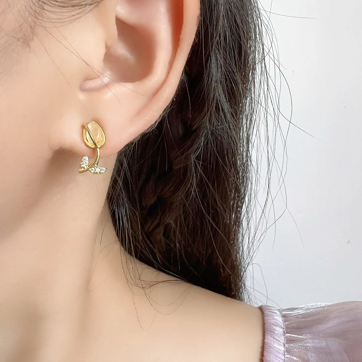 Elegant Gold Alloy Cat Eye Tulip Flower Rhinestone Stud & Clip On No Piercing French Earrings
