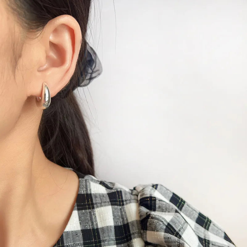 Elegant Minimalist Waterdrop Alloy Hoop Stud & Clip On No Piercing Versatile Women's Earrings