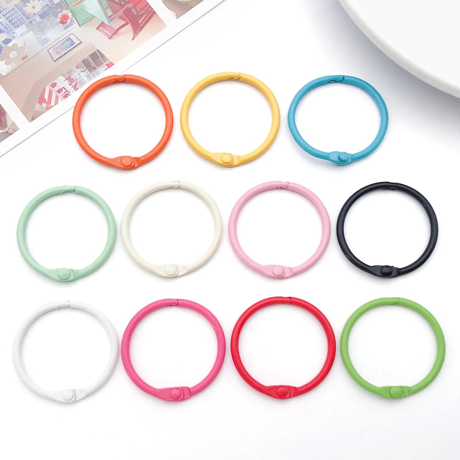Color Painted Zinc Alloy Round 30mm Key Ring Connector for DIY Keychain Charm Making