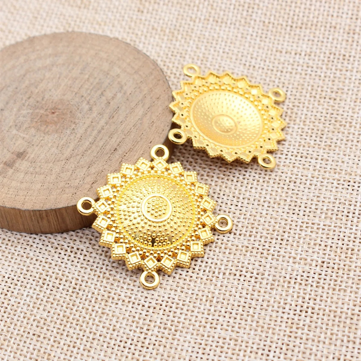 32x32mm 4.8g Multicolor Zinc Alloy Four-Hole Connector Charm for Body Chain Forehead Chain Making