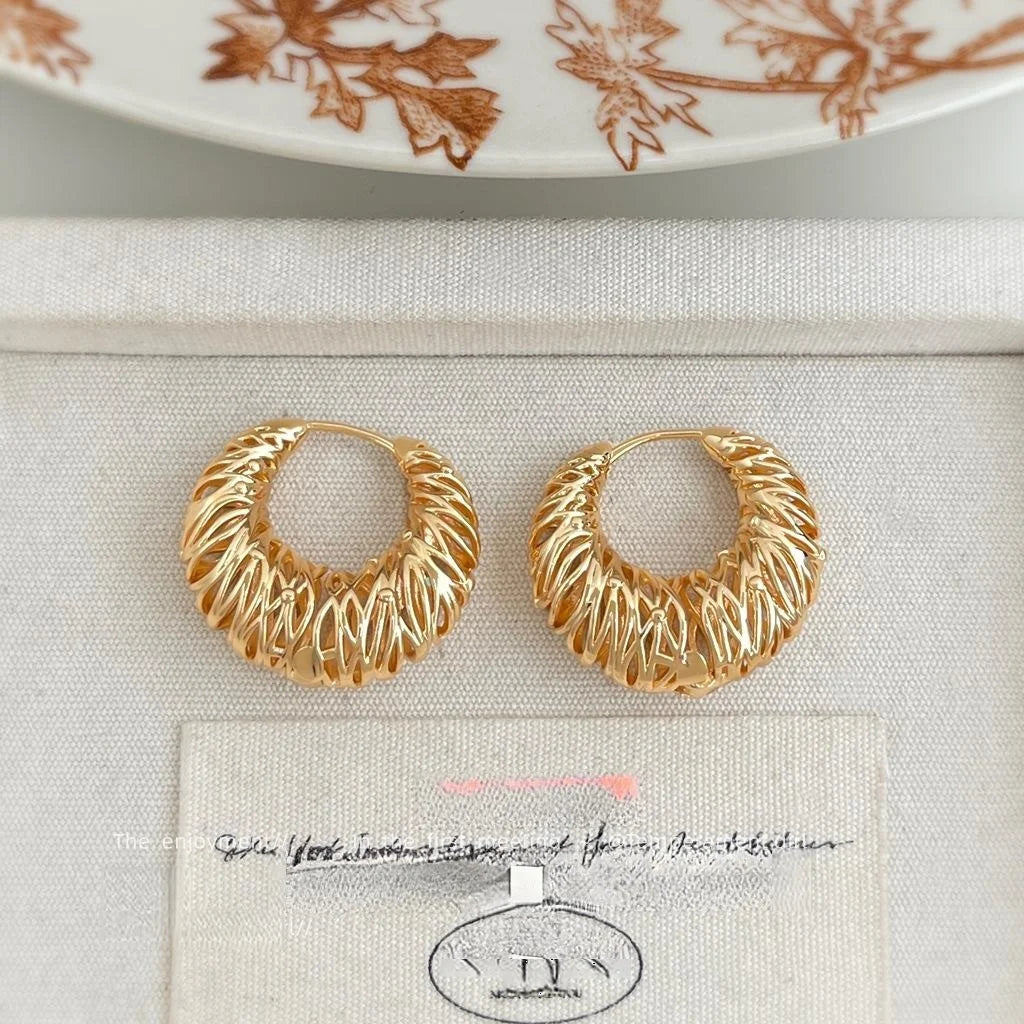 Light Luxury Copper Hollow Out Irregular Geometric Round Stud Earrings