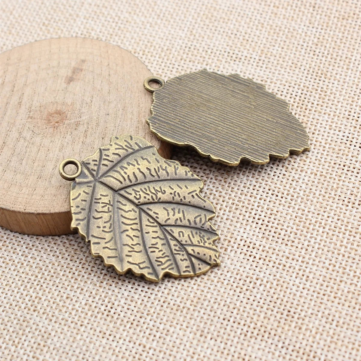 50x35mm 11.3g Multicolor Zinc Alloy Leaf Charm Pendant for Necklace Earring Bracelet Jewelry DIY