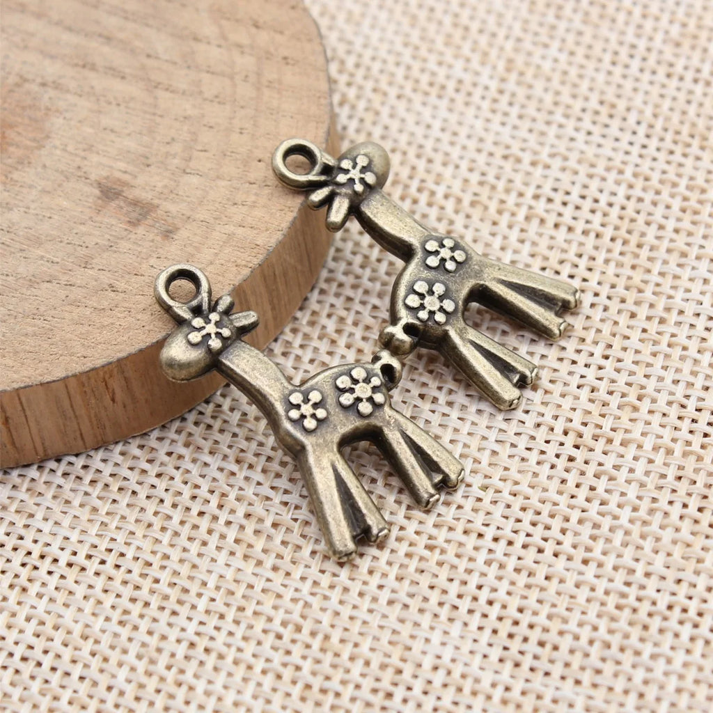 30x16mm 3.7g Multicolor Zinc Alloy Sika Deer charm pendant for animal necklaces and bracelets