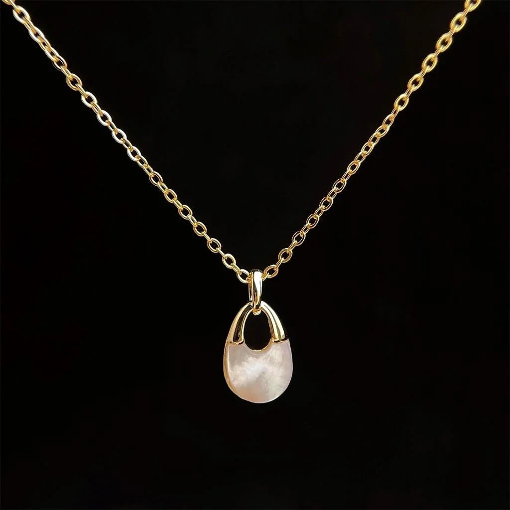 18K Gold Plated Copper Mother Of Pearl Geometric Hollow Oval Ring Clavicle Necklace Light Luxury Style