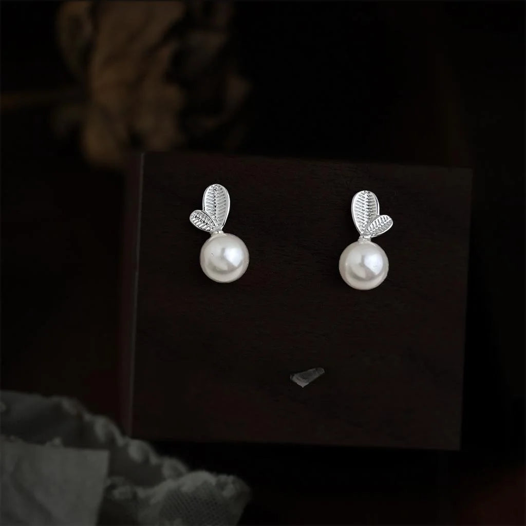 Minimalist Copper Leaf Pearl Drop Earrings For Women Cute Creative Commuter Jewelry