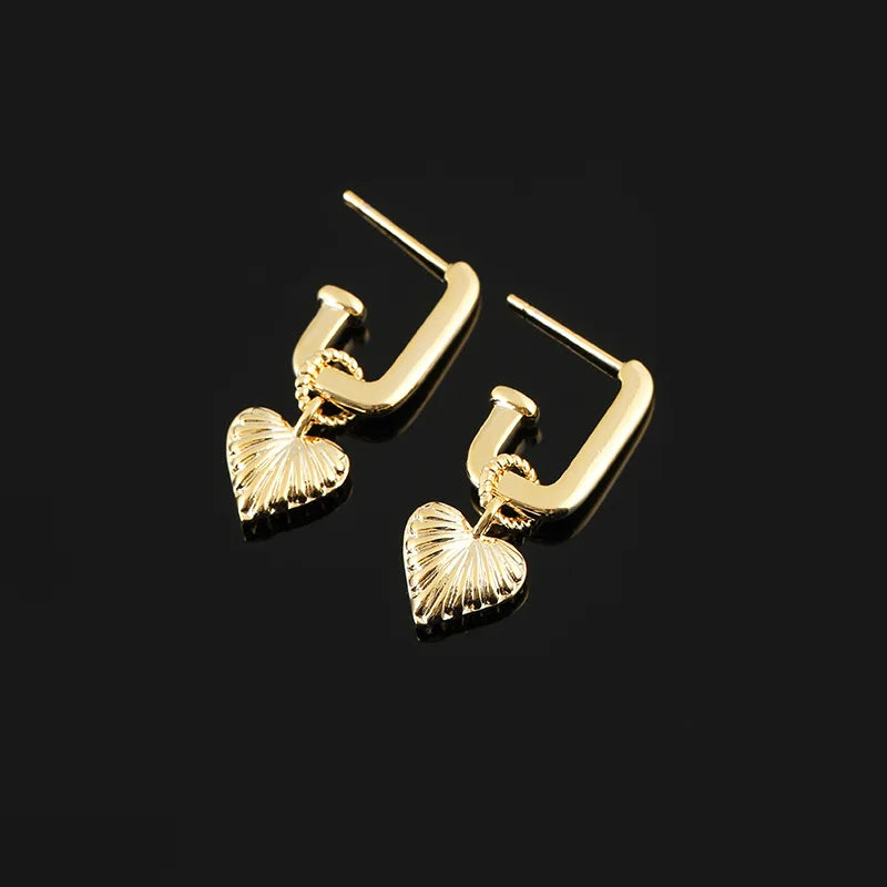 Vintage Gold Alloy U Hoop With Striped Heart Charm Stud & Clip On No Piercing Fashion Earrings