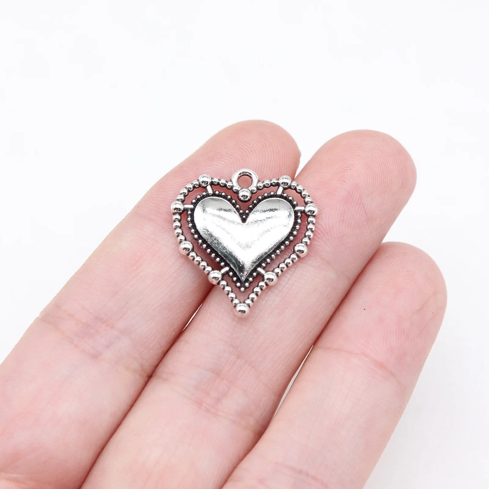 20x20mm 1.9g Antique Silver Zinc Alloy Gothic Heart Charm Pendant for DIY Necklace Bracelet Making