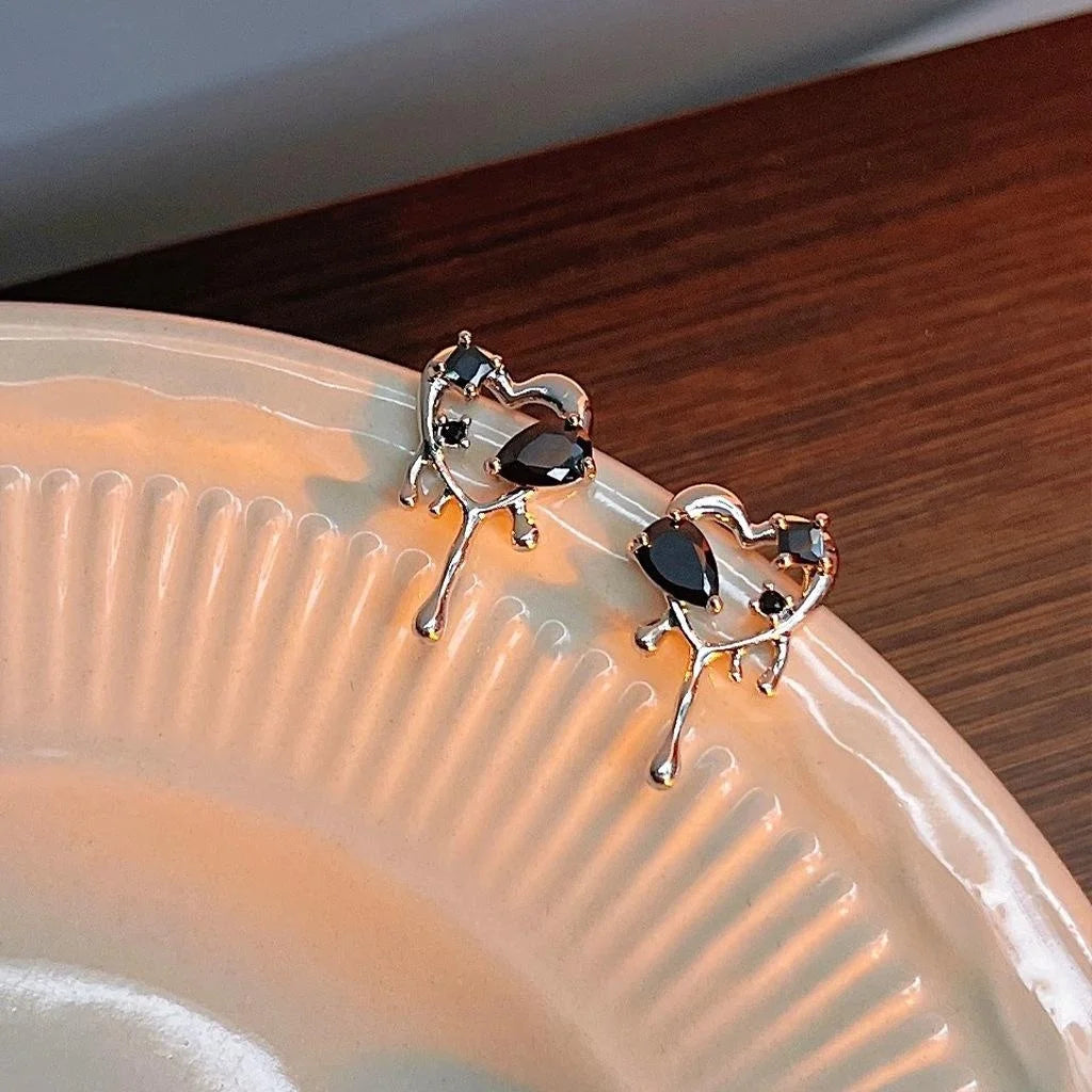 Sweet Cool Dark Lava Heart Stud Earrings Copper Micro Pave Zircon Black Liquid Style Jewelry
