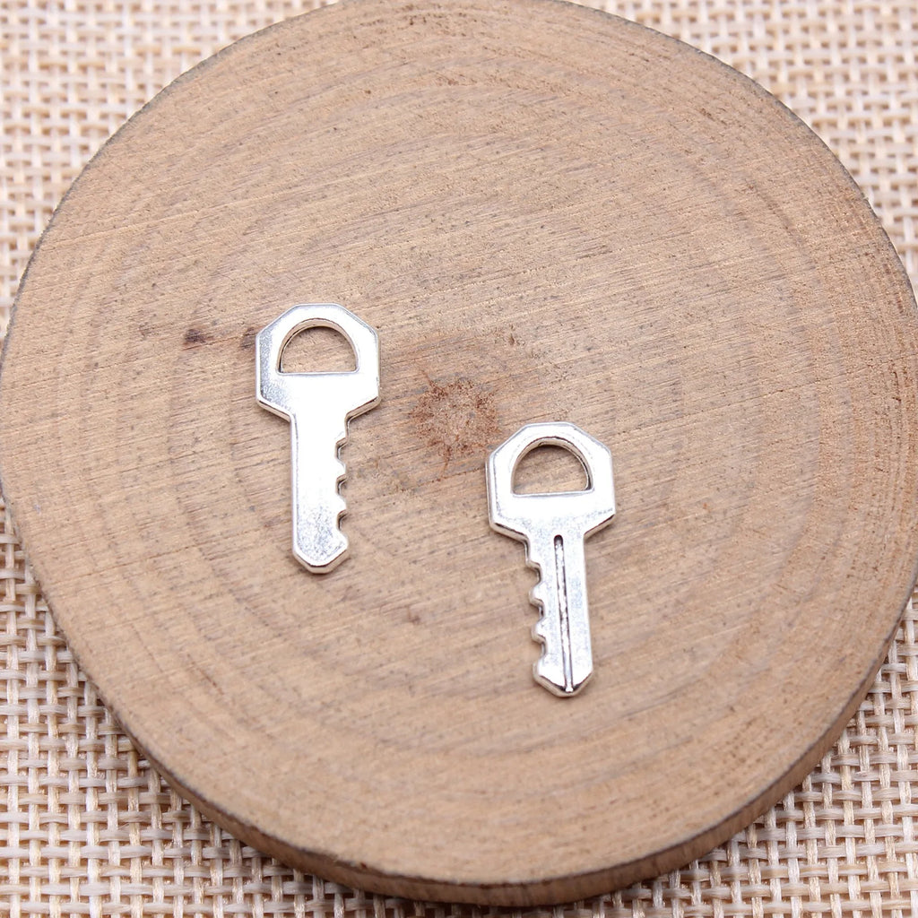 19x9mm 0.8g Antique Silver Zinc Alloy Key Charm Pendant for DIY Necklace Bracelet Jewelry Making