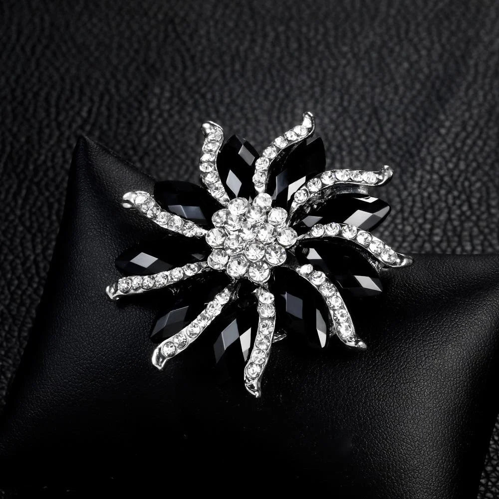 Elegant Black Resin Flower Brooch With Rhinestone Alloy Petals, Luxury Lapel Pin Corsage Suit Accessory