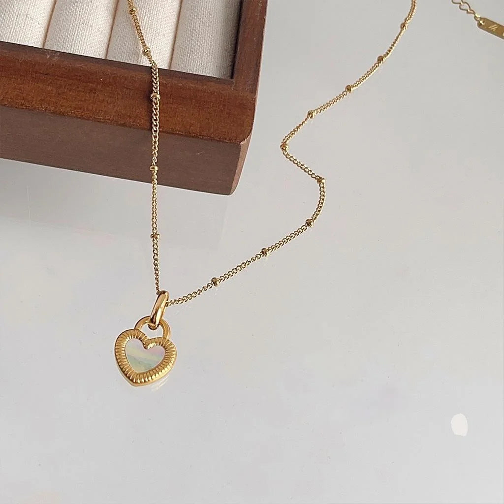 14K Plated Double Sided Black White Shell Heart Collarbone Necklace For Women