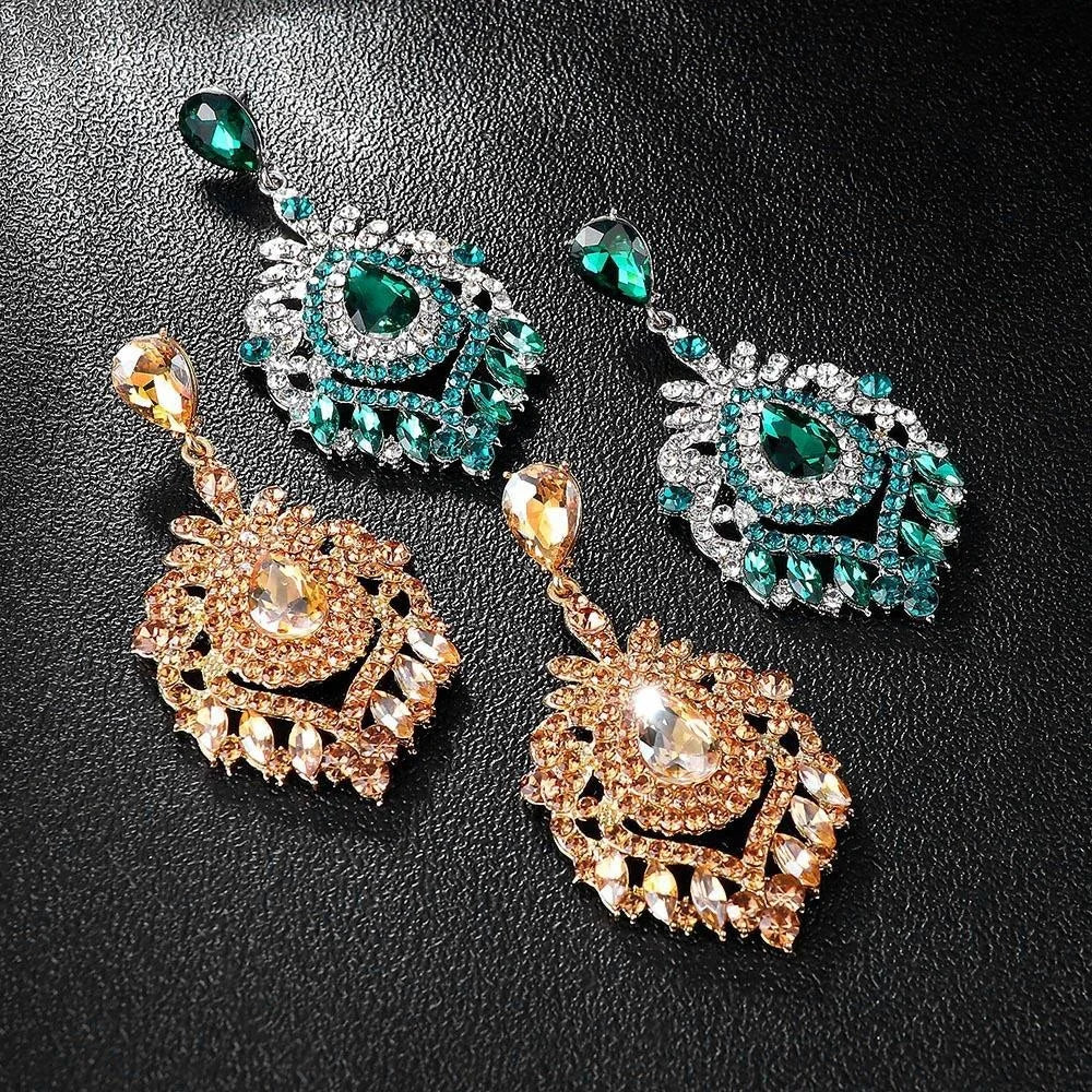 Luxury Vintage Emerald Glass Rhinestone Hollow Geometric Alloy Chandelier Earrings For Wedding Party Gift