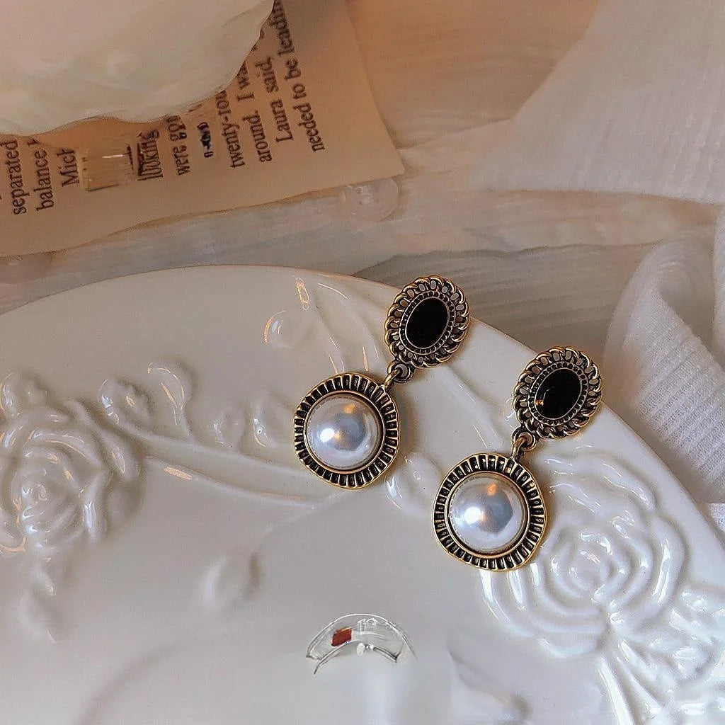Aged French Vintage Pearl Stud Earrings Copper Geometric Hong Kong Style Fashion Jewelry