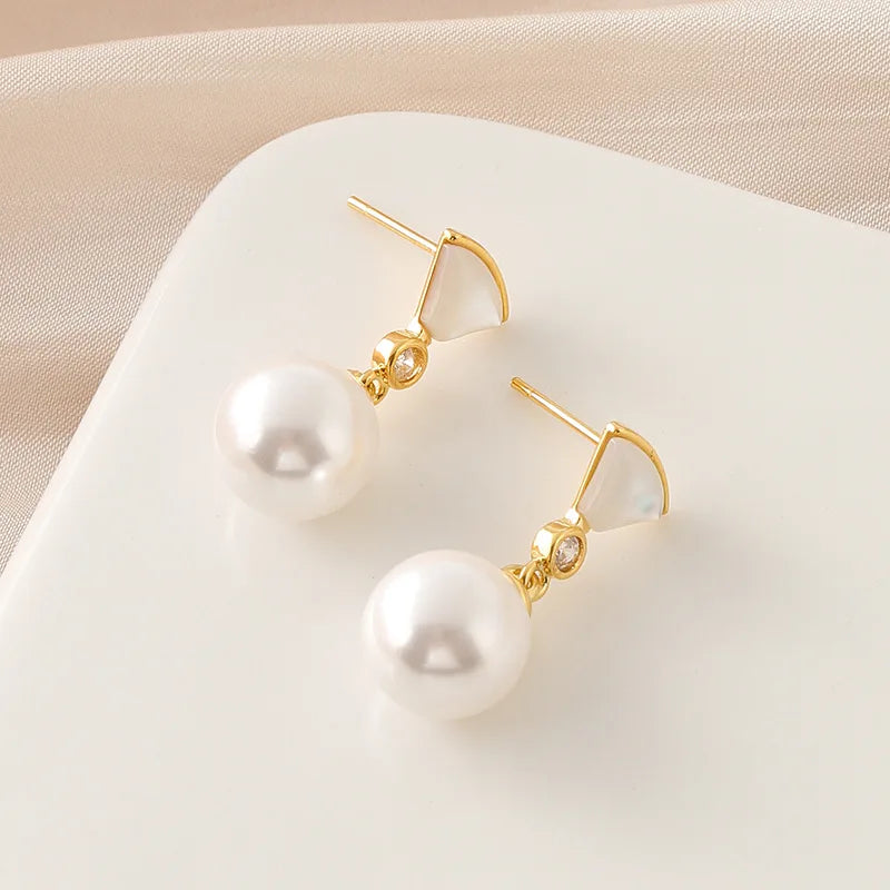 Elegant Gold Tone Shell Fan Pearl Drop Alloy Rhinestone Stud & Clip On No Piercing Earrings
