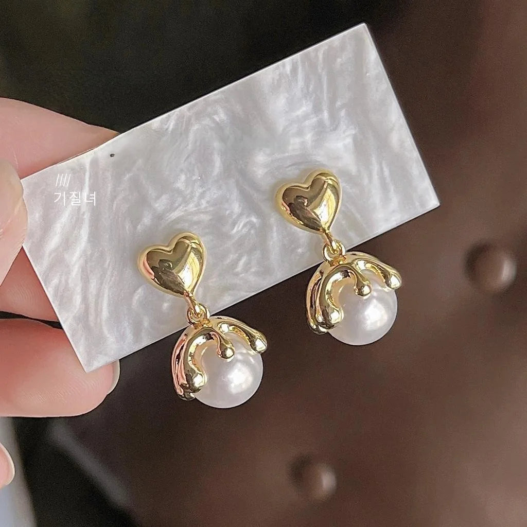 14K Gold Plated Copper Pearl Heart Stud Earrings, Minimalist Elegant Creative Jewelry
