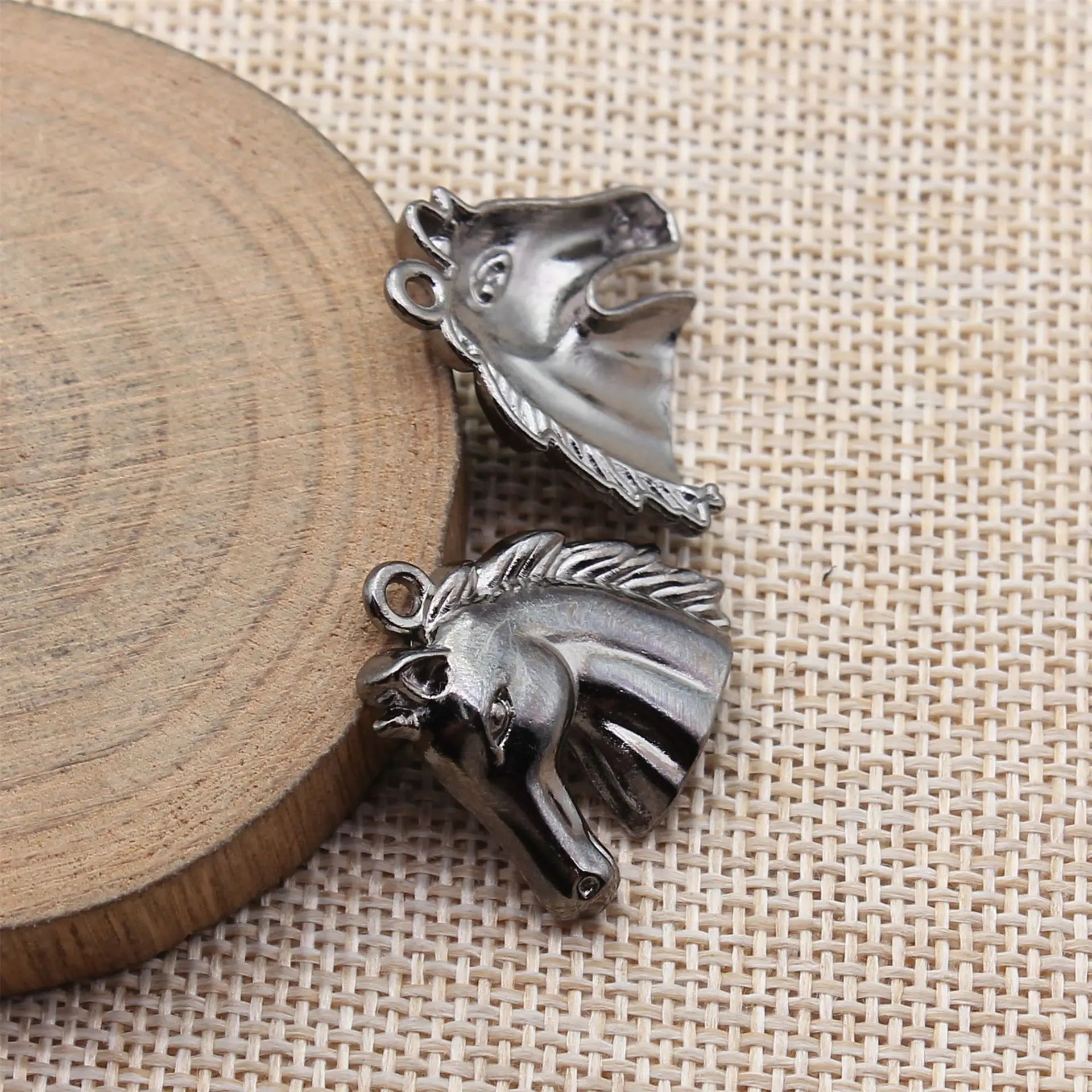 25x23mm 2.4g Multi Color Zinc Alloy Horse Head Charm Pendant for DIY Necklace Bracelet Making