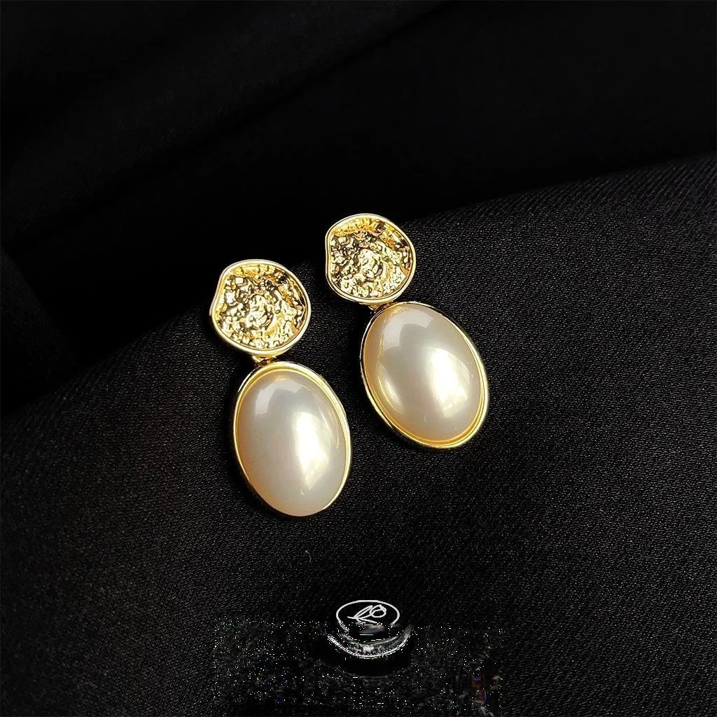 French Vintage Oval Geometric Faux Pearl Metal Stud Earrings For Women