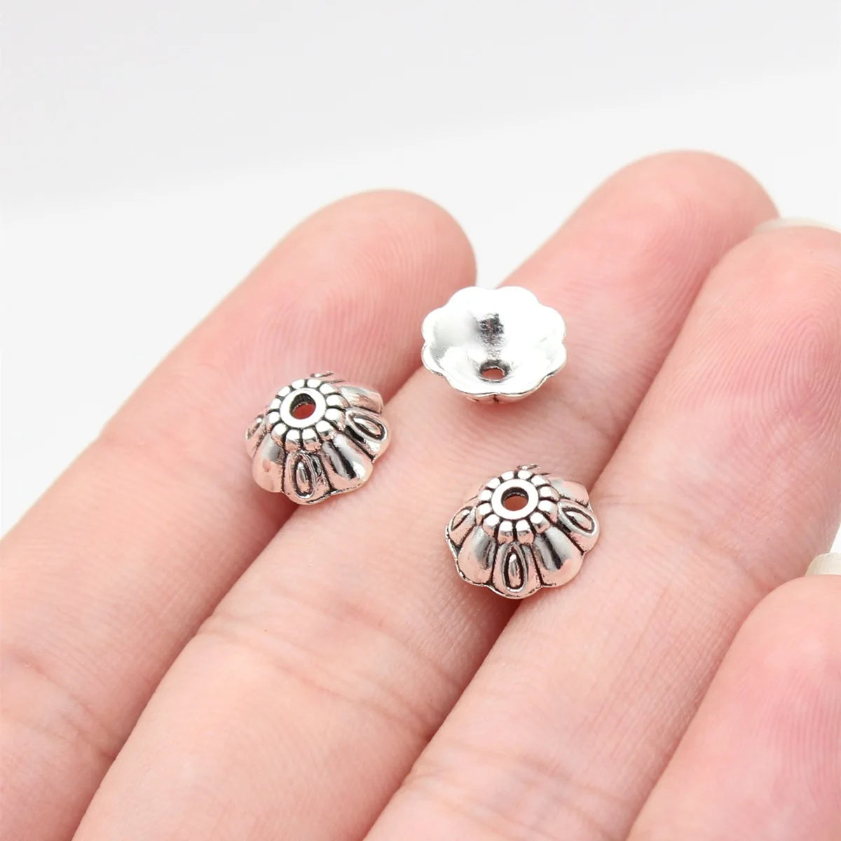 9.3x9.3x4.2mm 0.7g Multicolor Zinc Alloy Flower Bead Caps for DIY Beaded Jewelry and Garment Accessories