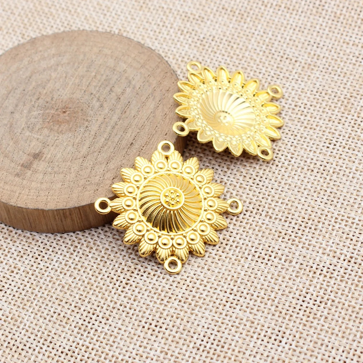 31x31mm 4.4g Multicolor Zinc Alloy 4 Hole Connector Charm for Body Chain Waist Chain Headpiece DIY