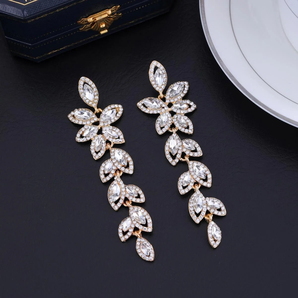Elegant Green Crystal Leaf Tassel Earrings, Alloy Rhinestone Long Drop Earrings For Wedding Party Gift