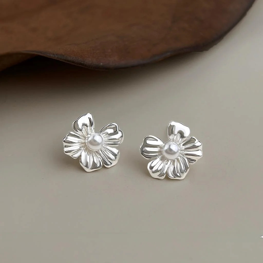 Copper Floral Stud Earrings Fresh Sweet Simple Commuter Elegant Ear Jewelry