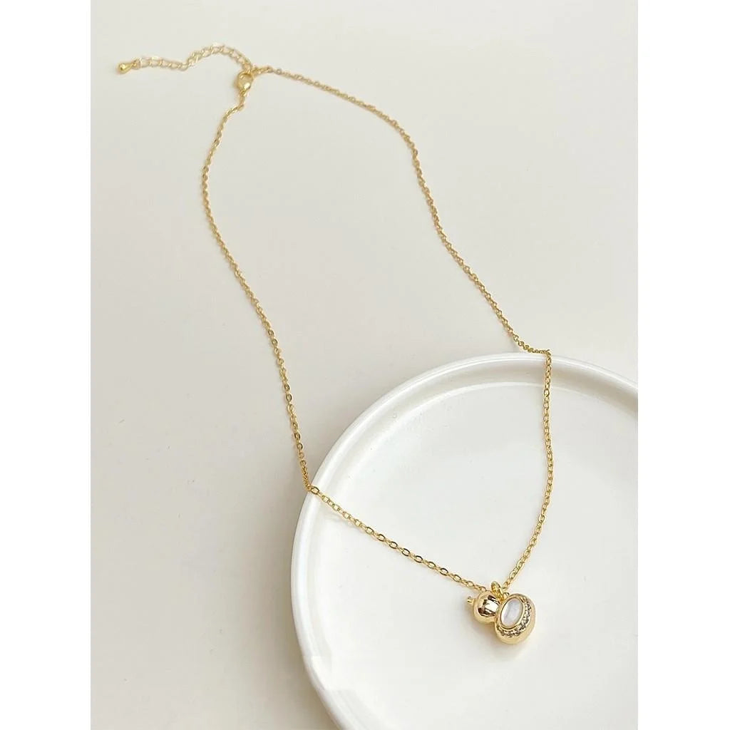 Light Luxury 18K Gold Plated Copper Mother Of Pearl Zircon Gourd Pendant Necklace For Women