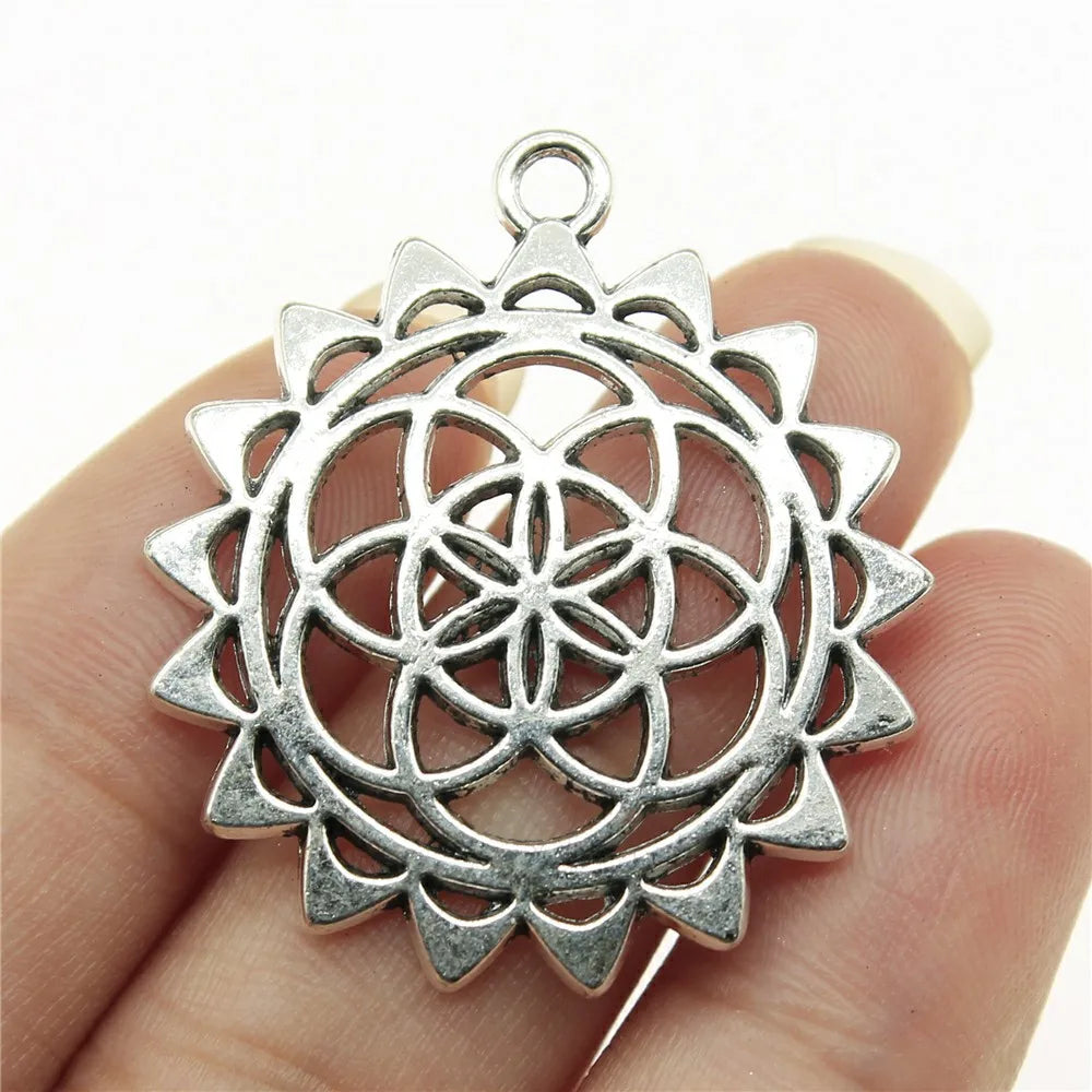 33x30mm 3.7g Antique Silver Zinc Alloy Geometric Flower Charm Pendant for DIY Necklace Bracelet Making