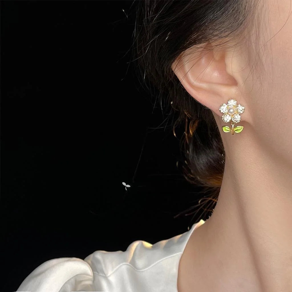 Chic Flower Zircon Copper Drop Earrings With 14K Gold Plating