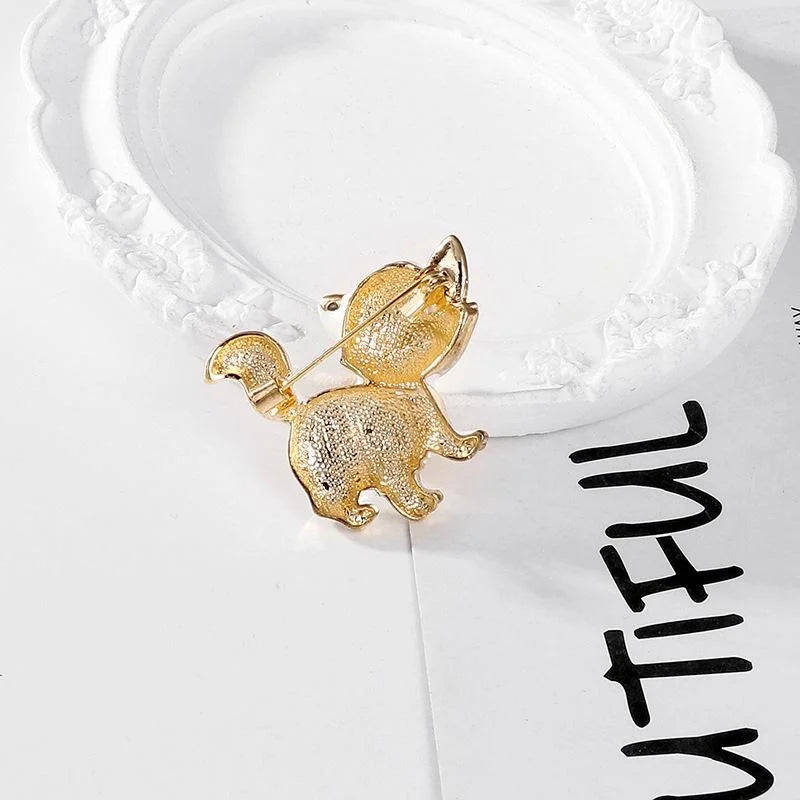 Cute White Enamel Cat Brooch With Black Rhinestone Eyes, Gold Tone Alloy Lapel Pin Corsage Gift