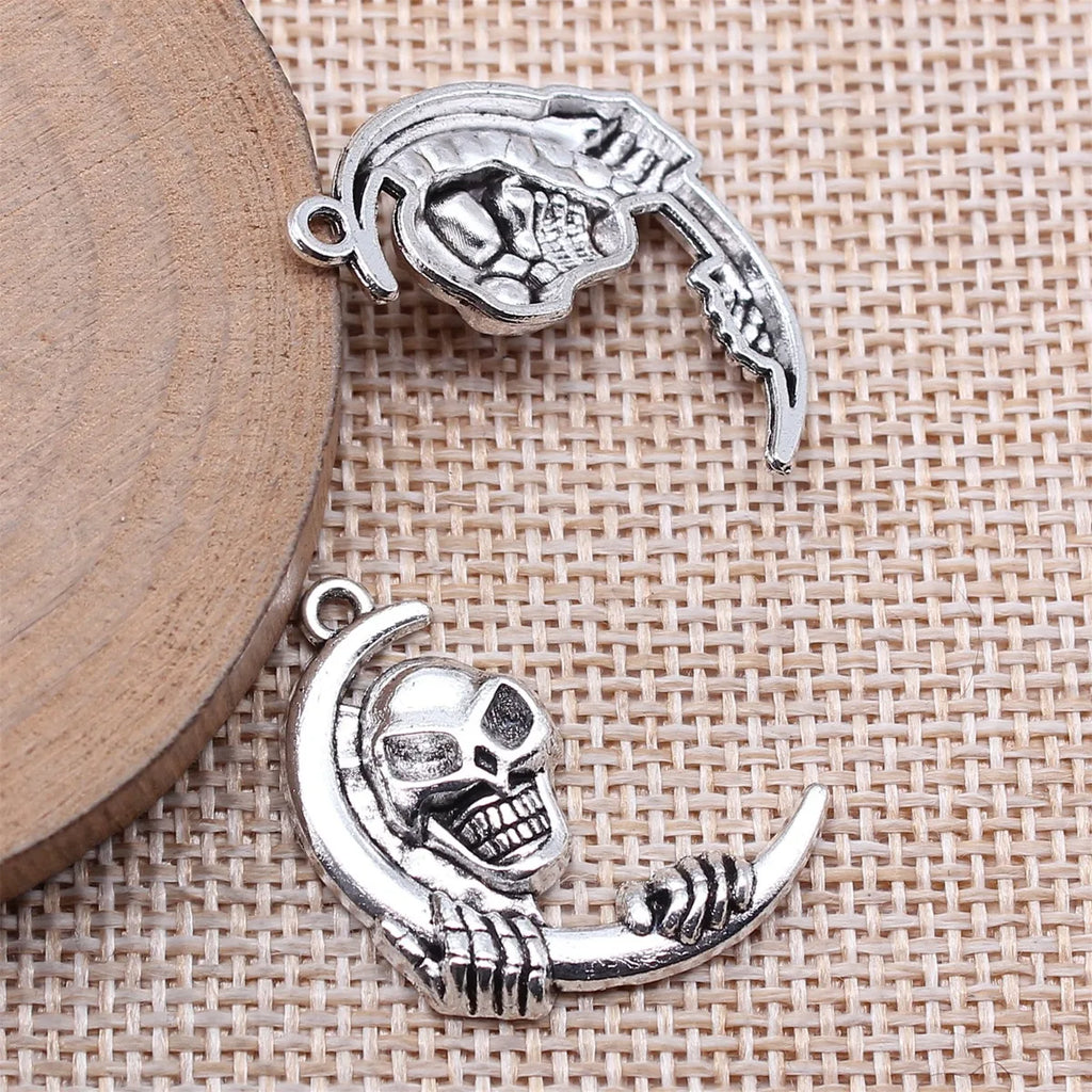 29x19mm 2.2g Antique silver zinc alloy Moon Skull charm pendant for DIY necklace bracelet making