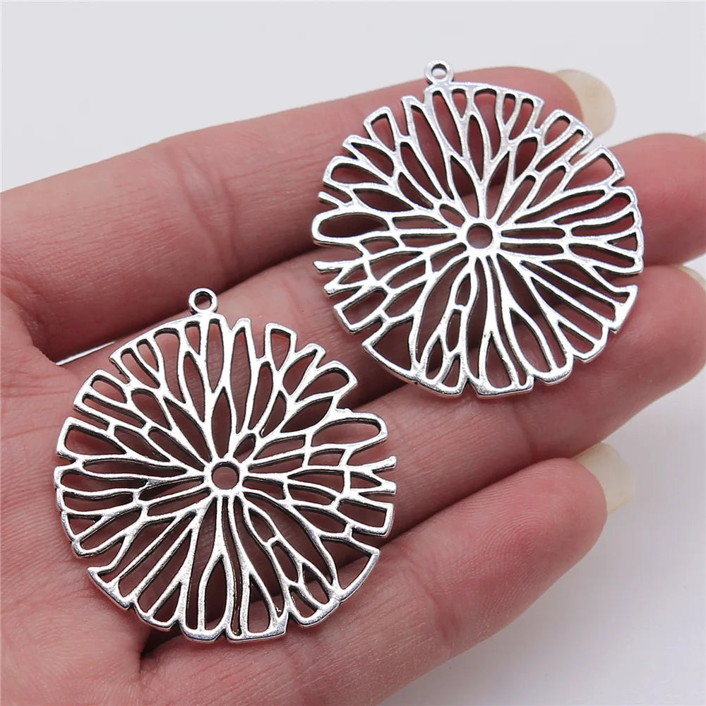 37x40mm 4.8g Antique Silver Zinc Alloy Hollow Filigree Flower Charm Pendant for DIY Jewelry Making