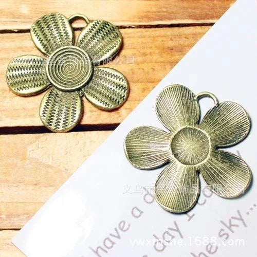 35x34MM Antique Silver Zinc Alloy Sunflower Sun Charm Pendant for DIY Necklace Bracelet Jewelry Making