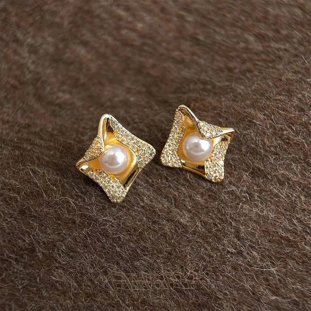 Old Money Geometric Floral Micro Pave Zircon Pearl Copper Stud Earrings