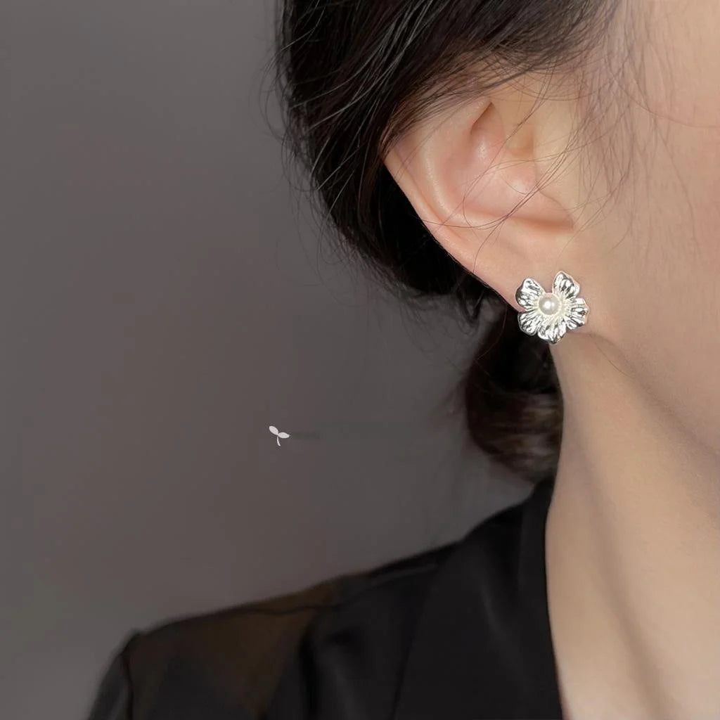 Copper Floral Stud Earrings Fresh Sweet Simple Commuter Elegant Ear Jewelry
