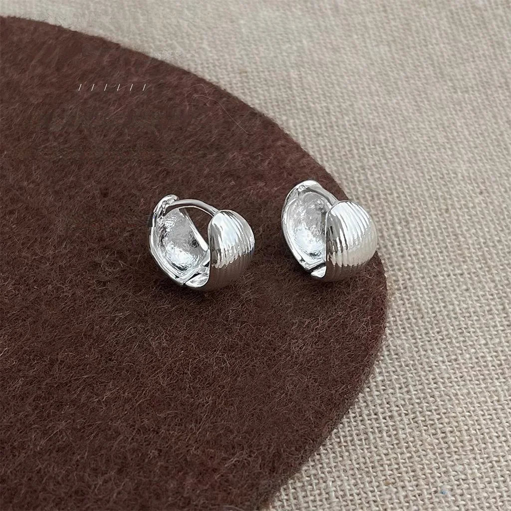French Style Horizontal Stripe Metal Hoop Earrings Minimalist Geometric Shell Accent Jewelry