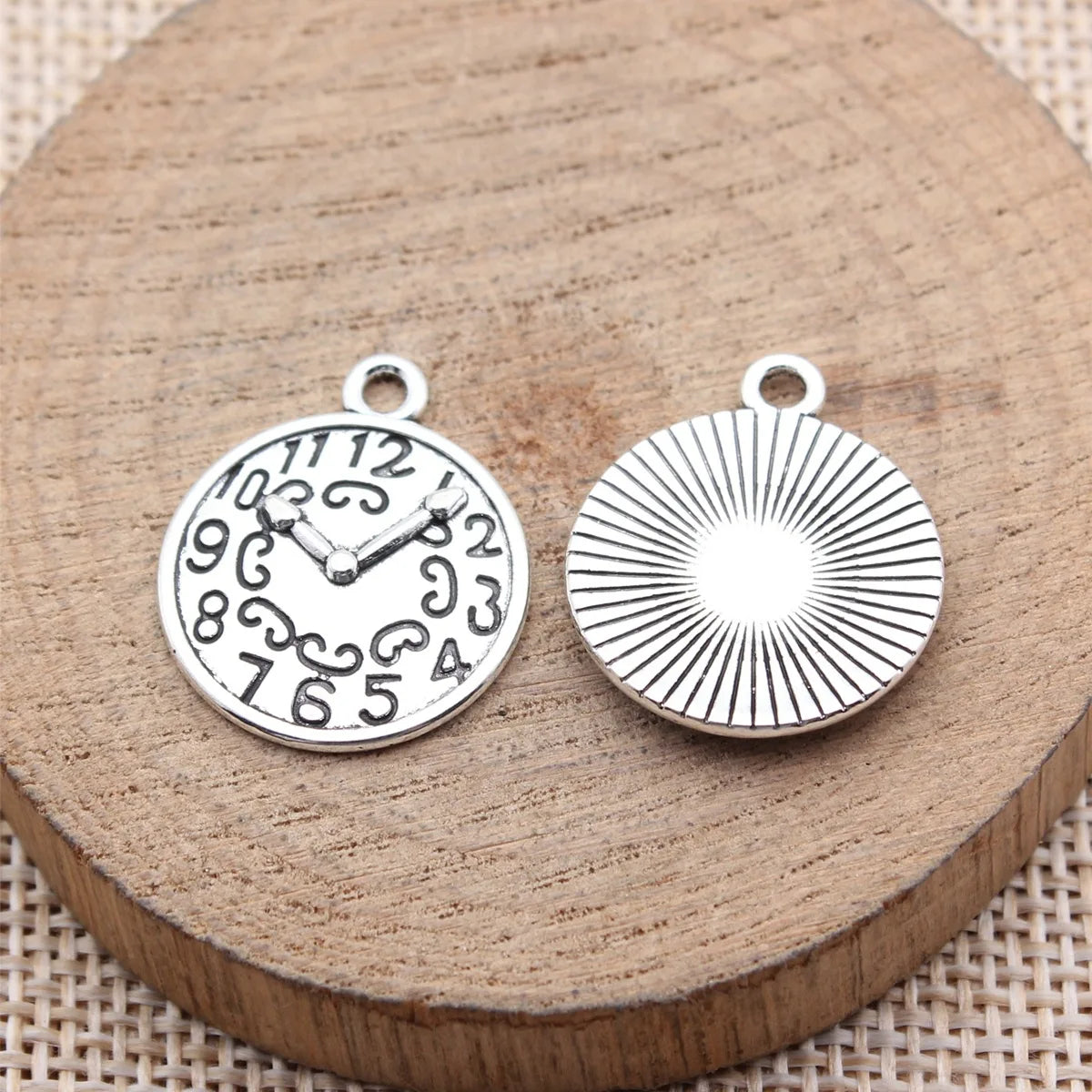 22x19mm 1.6g Multicolor Zinc Alloy Clock Charm Pendant for Necklace Bracelet DIY Jewelry