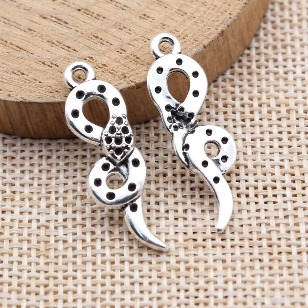 31x9mm 1.6g Antique Silver Zinc Alloy Snake Charm Pendant for Bracelet Necklace DIY Jewelry