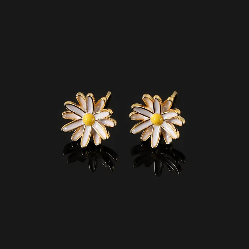 Elegant Enamel Daisy Flower Alloy Stud & Clip On No Piercing Sweet Floral Gold Tone Earrings