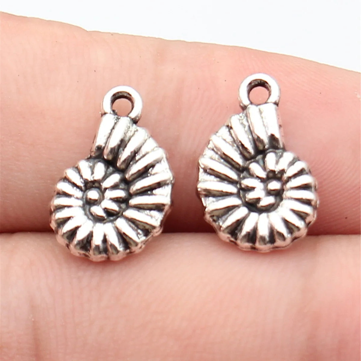 16x10mm 1.5g Antique Silver Zinc Alloy Conch Shell Charm Pendant for DIY Necklace and Bracelet Making