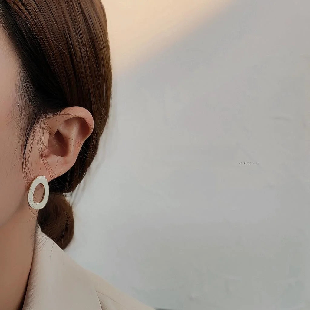 14K Gold Plated Alloy Hollow Enamel Asymmetric Round Geometric Stud Earrings Maillard Style