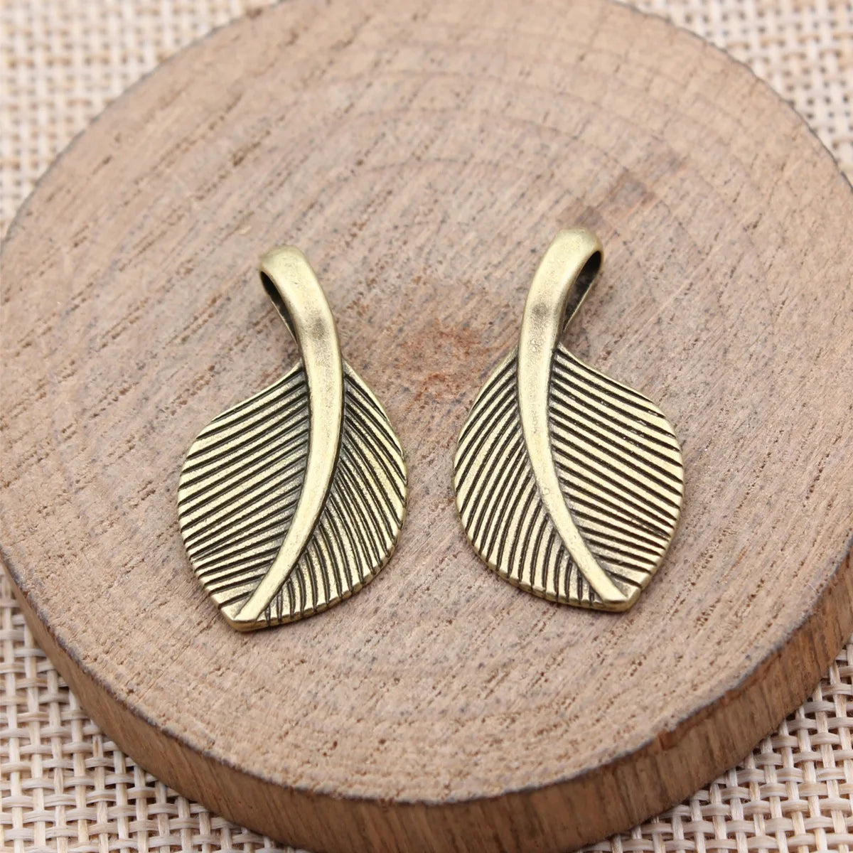 28x15mm 2.1g Multicolor Zinc Alloy Leaf Charm Pendant for DIY Necklace Bracelet Jewelry Making