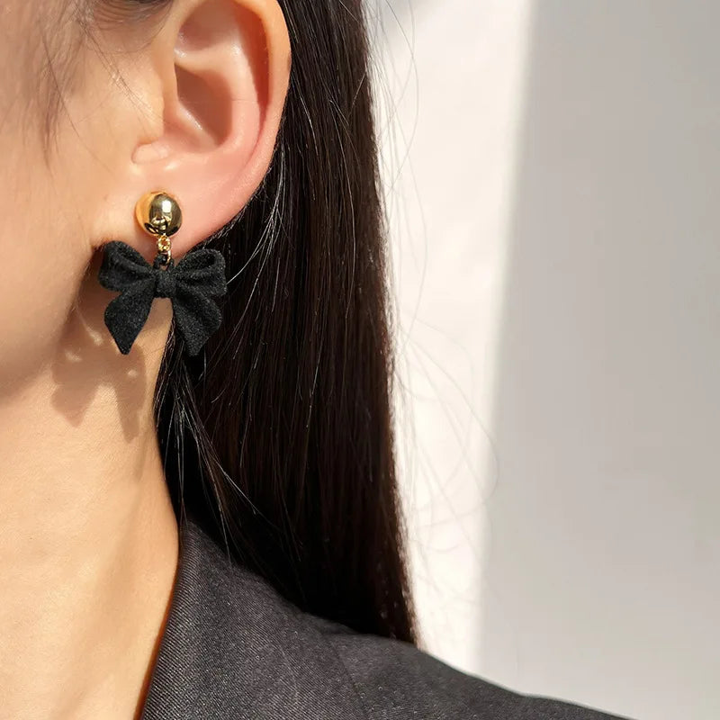 Vintage Black Velvet Bow Alloy Gold Ball Drop Stud & Clip On No Piercing Women's Fashion Earrings