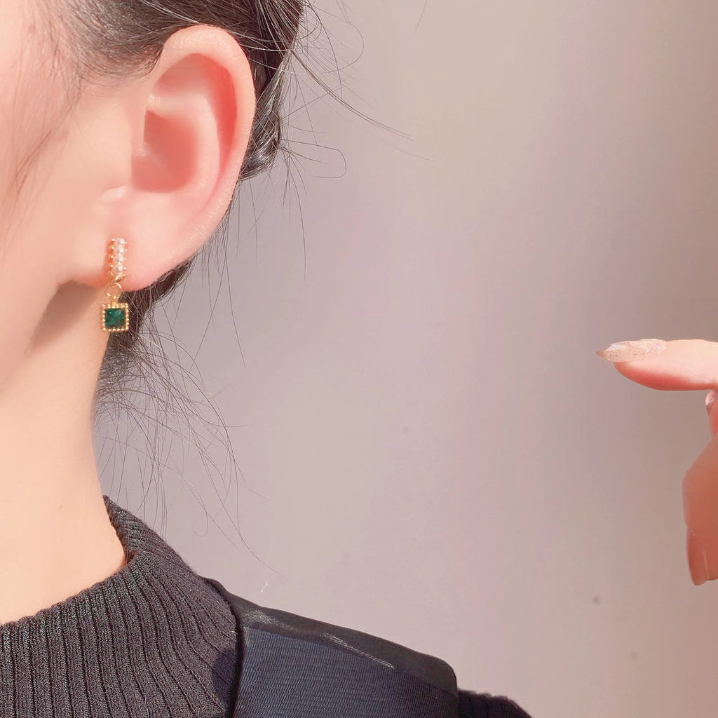 Elegant Gold Alloy Spiral Pearl Square Emerald Zircon Drop Stud & Clip On No Piercing Earrings