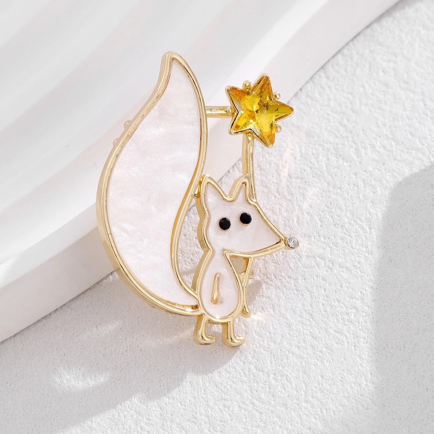 Cute Mother Of Pearl Fox With Yellow Rhinestone Star Brooch, Gold Alloy Lapel Pin Scarf Clip Gift
