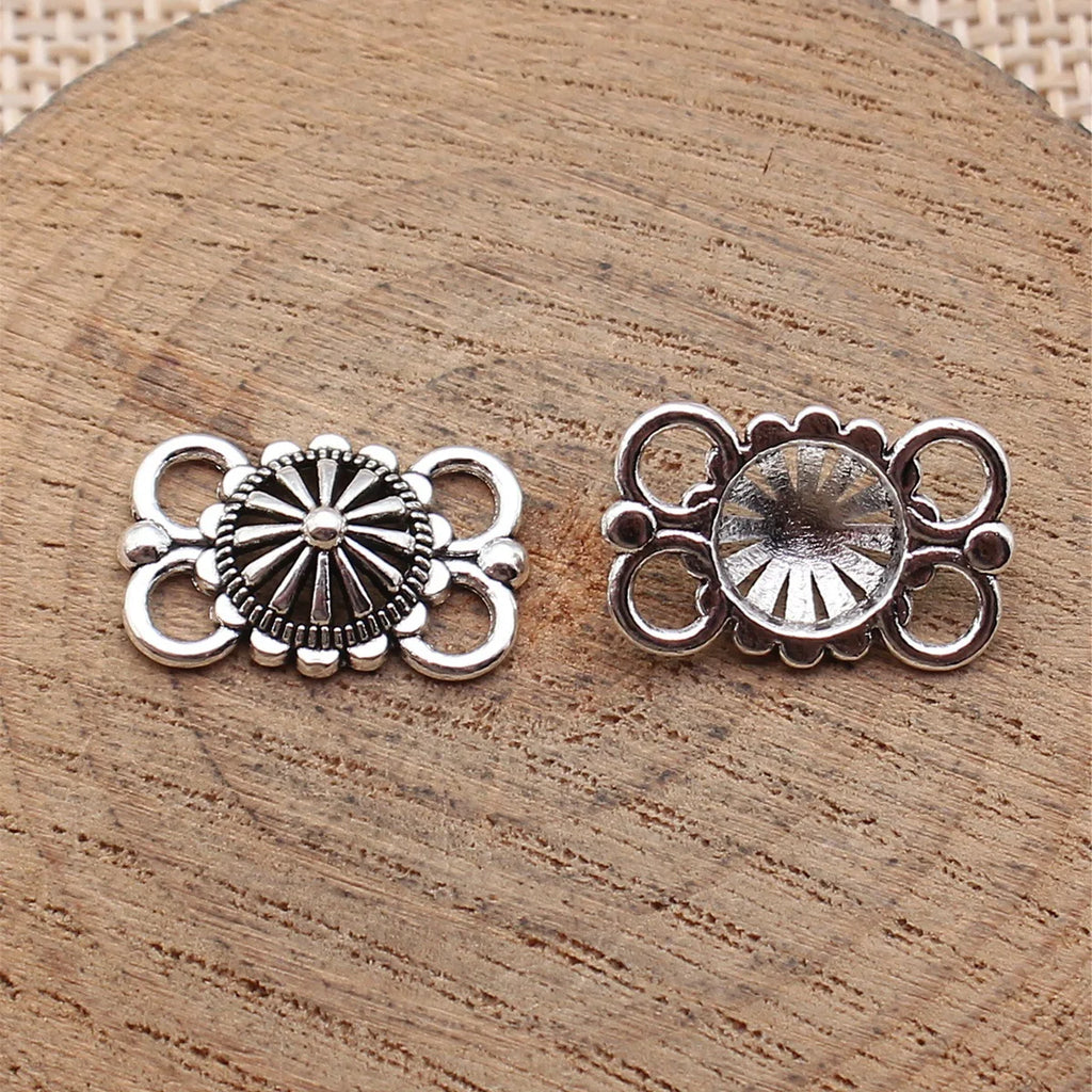 17x11mm 0.77g Antique Silver Zinc Alloy Flower Four-Hole Connector Charm for DIY Bracelet Jewelry Making