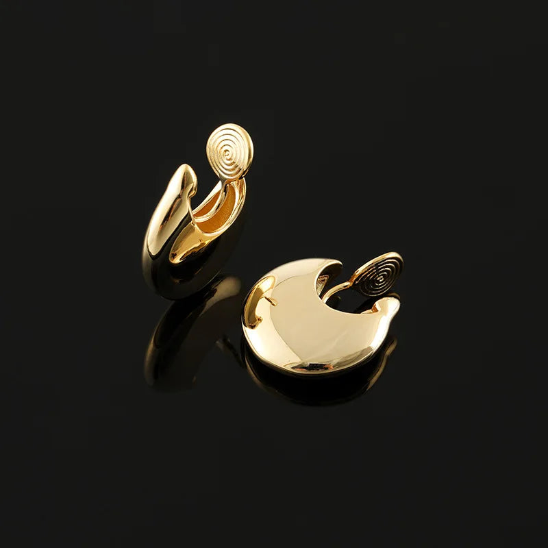 Elegant Gold Alloy Flat Round Spiral Disc Stud & Clip On No Piercing Statement Fashion Earrings