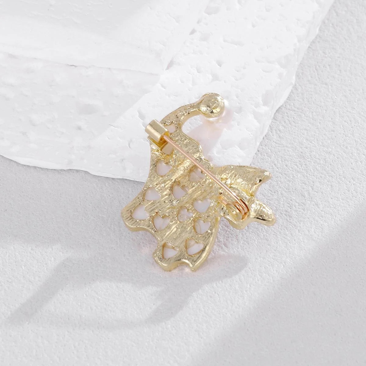 Cute Flying Elephant Mother Of Pearl And Rhinestone Brooch, Silver Alloy Animal Lapel Pin Gift