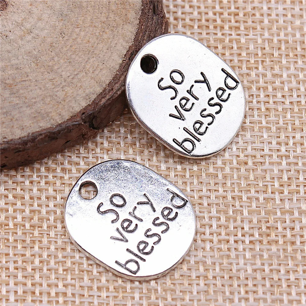 22x18mm 2.7g Zinc Alloy So Very Blessed Word Tag Letter Charm Pendant for DIY Bracelet Necklace Jewelry